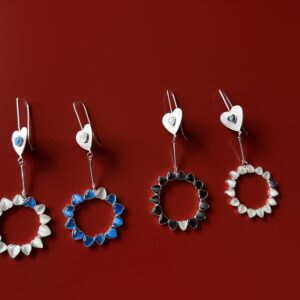 წრის ფორმის საყურე გულებით - "TM enamel Art"
