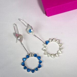 წრის ფორმის საყურე გულებით - "TM enamel Art"
