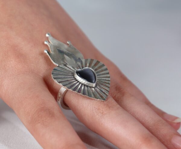 ბეჭედი, ცეცხლოვანი გული, შავი - "TM enamel Art"