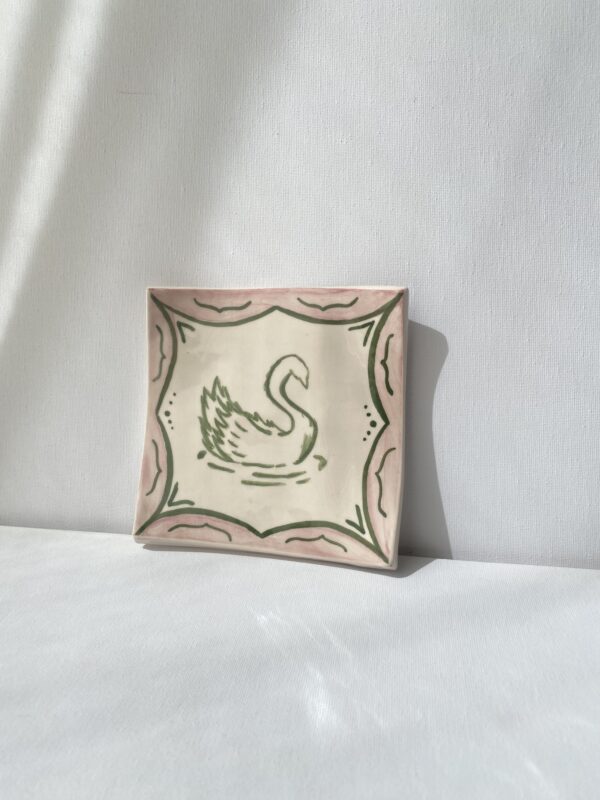 სამკაულის თეფში "Swan" - "Pilani Ceramics"