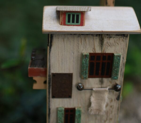 "მზისჩასვლისფერი სახლი" - Bamo