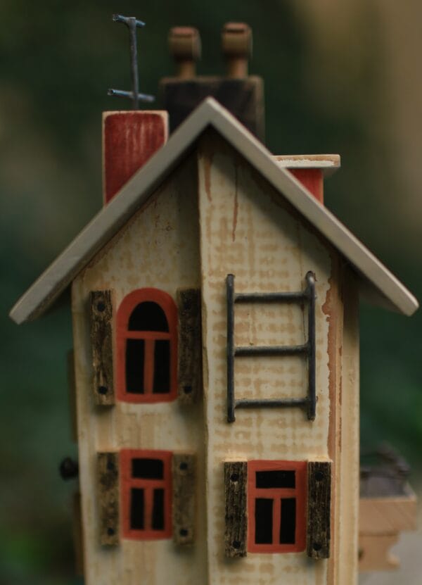 წიგნის დამჭერი "წიგნთსაყუდელი" -"Bamo • ბამო"