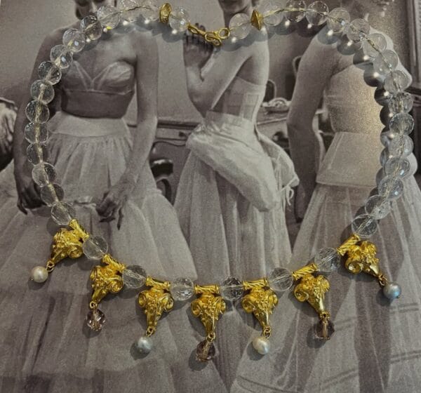 ყელსაბამი - "საჩუქარი"