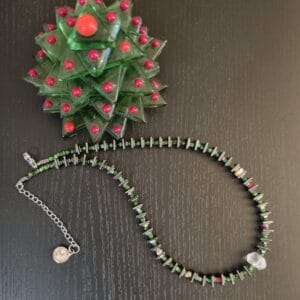 ყელსაბამი ახალი წლის ინსპირაციით – “Bazaar Echoes”