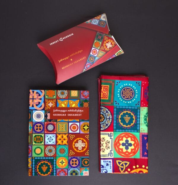 ყელსახვევისა და წიგნაკის ნაკრები - "Georgian Ornament • ქართული ორნამენტი"