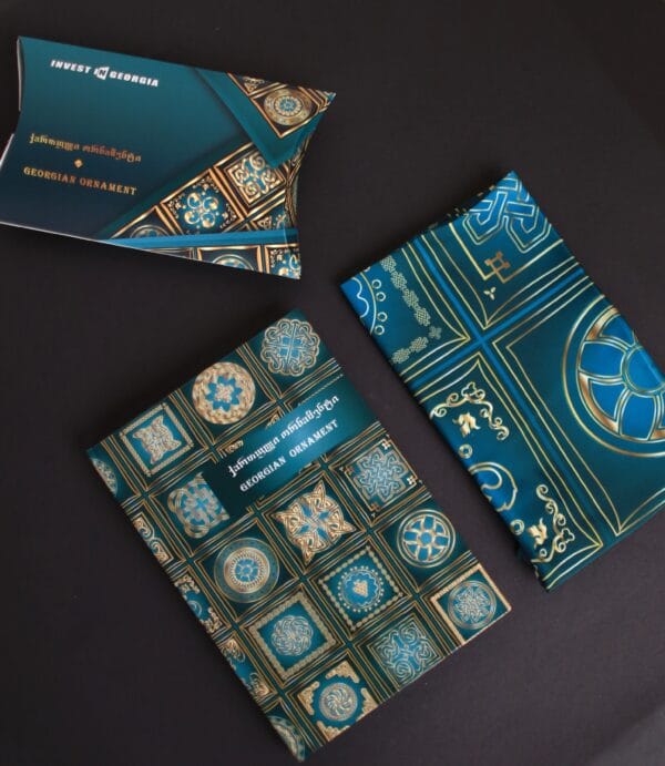 ყელსახვევისა და წიგნაკის ნაკრები - "Georgian Ornament • ქართული ორნამენტი"
