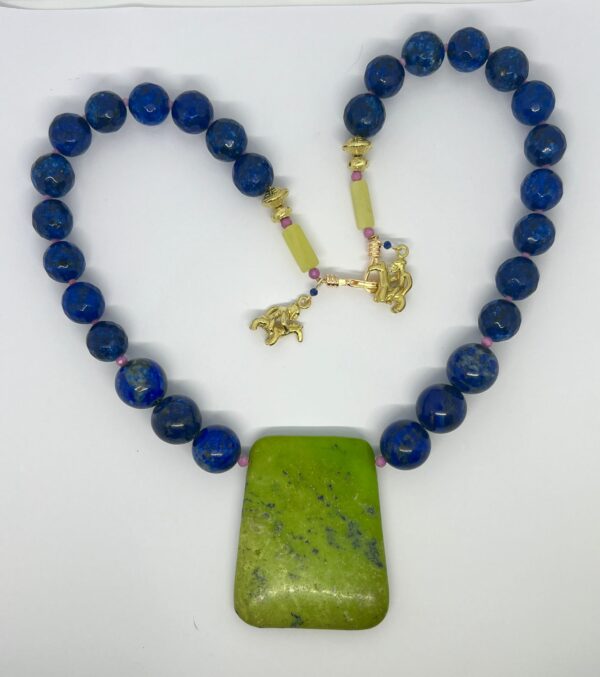 ყელსაბამი - "საჩუქარი"