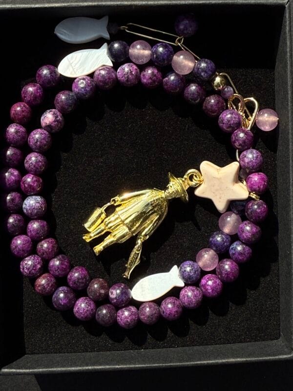 ყელსაბამი, მეთევზე - "საჩუქარი"