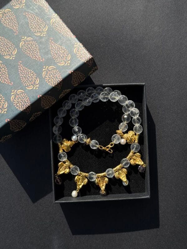 ყელსაბამი - "საჩუქარი"