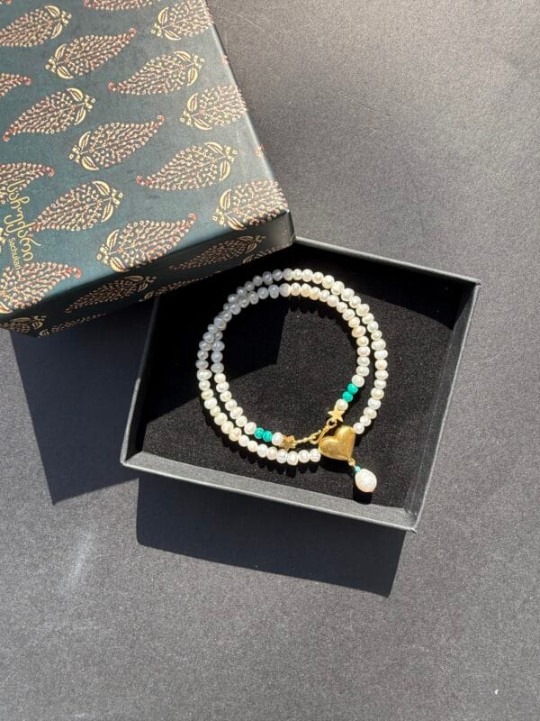 მარგალიტის ყელსაბამი - "საჩუქარი"