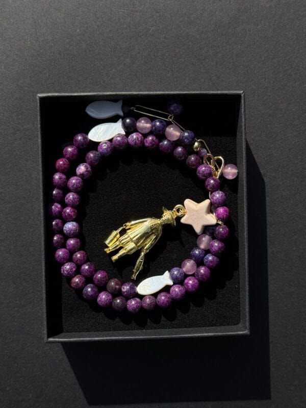 ყელსაბამი, მეთევზე - "საჩუქარი"