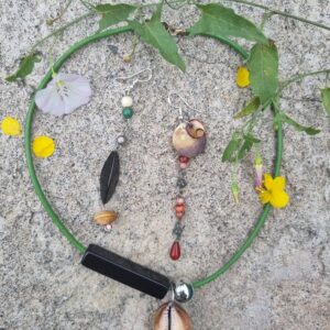 ნიჟარის ყელსაბამი და საყურეები - “Bazaar Echoes”