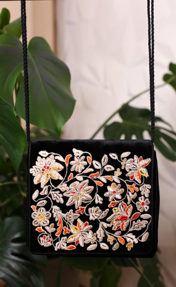 ჩანთა - "სამოსელი პირველი • Samoseli Pirveli"