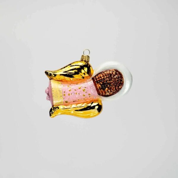 ნაძვის ხის სათამაშო, მახარობელი ბროწეულით - "Magic Factory • მეჯიქ ფექთორი"