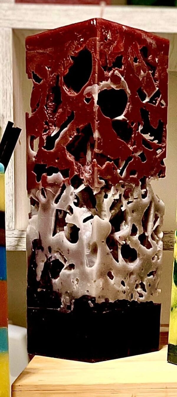 დეკორატიული სანთელი, შინდისფერი - "DEBI STUDIO • დები სტუდიო"