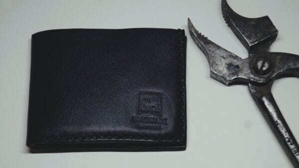 ტყავის საფულე, შავი - "SOI • სოი"