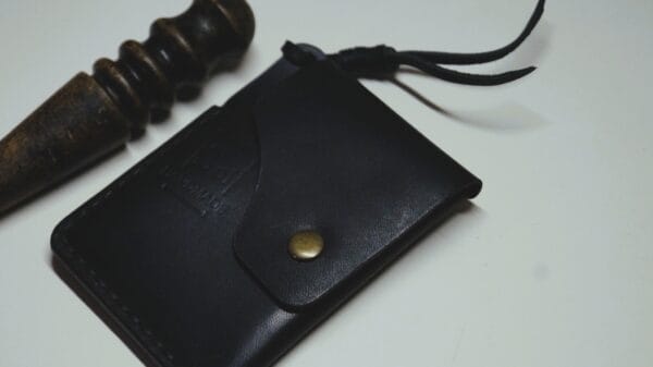 ტყავის საფულე, შავი - "SOI • სოი"