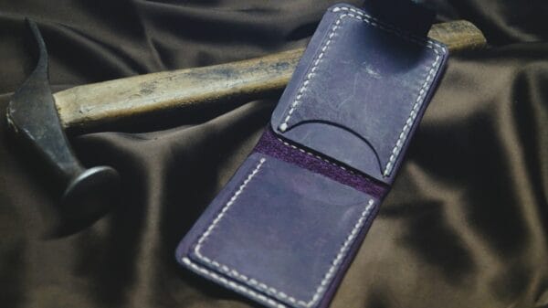 ტყავის საფულე, იისფერი - "SOI • სოი"