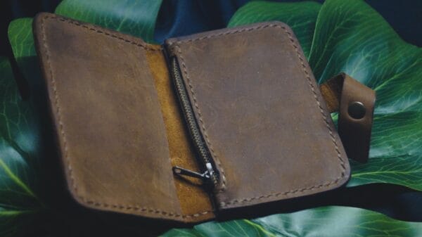 ტყავის საფულე - "SOI • სოი"