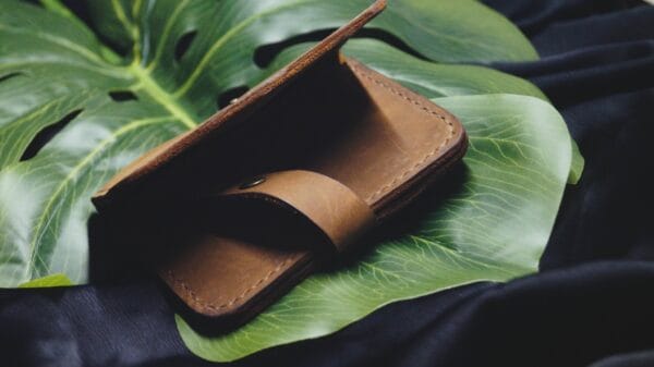 ტყავის საფულე - "SOI • სოი"