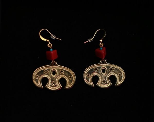 საყურე - "საჩუქარი"