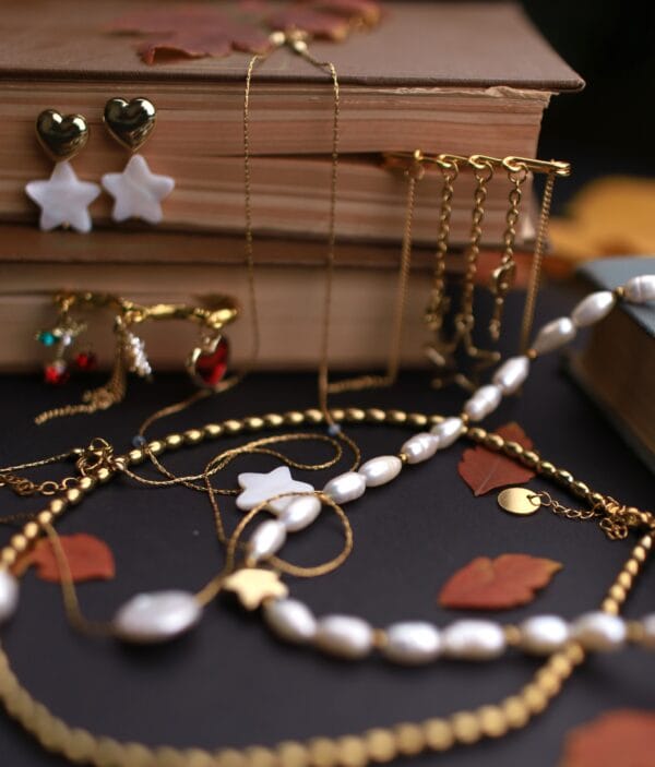 სადაფის ყელსაბამი, თეთრი - "BiserNati • ბისერნათი"