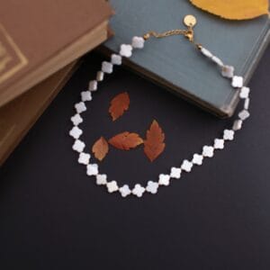 სადაფის ყელსაბამი, თეთრი - "BiserNati • ბისერნათი"