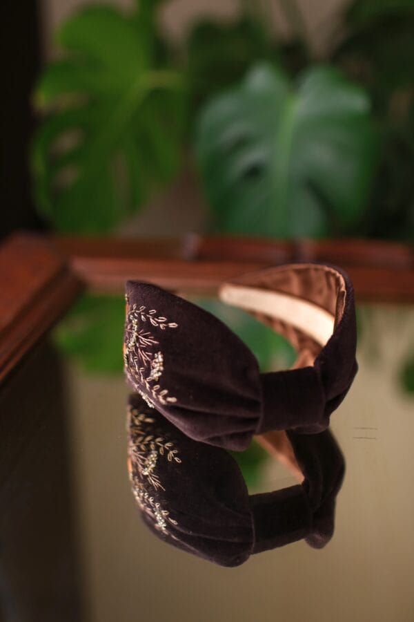 თმის ხელით ნაქარგი რკალი - "ketevan karchava • ქეთევან ქარჩავა"