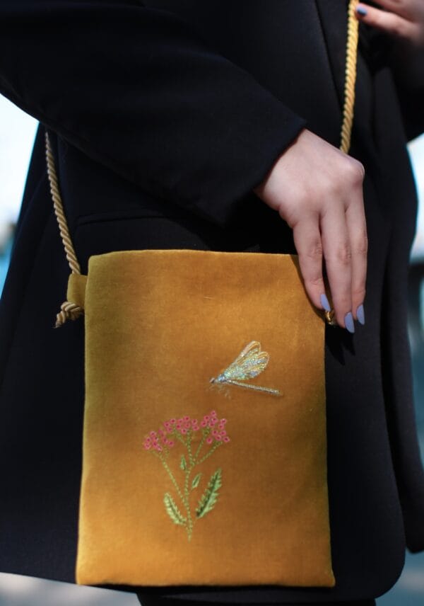 ტელეფონის ჩასადები, ყვითელი - "ketevan karchava • ქეთევან ქარჩავა"