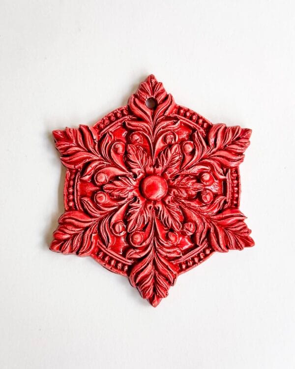 ნაძვის ხის სათამაშო, წითელი ფიფქი - "Fey Ceramic Studio • ფეი კერამიკ სტუდიო"