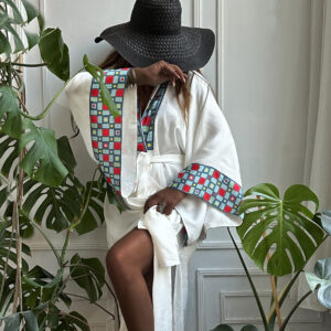 კიმონო დედოფალ მარიამ დადიანის მოსასხამის ორნამენტებით - "13 ვარ • I'm 13"