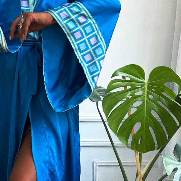 კიმონო თამარ მეფის კაბის ორნამენტებით - "13 ვარ • I'm 13"