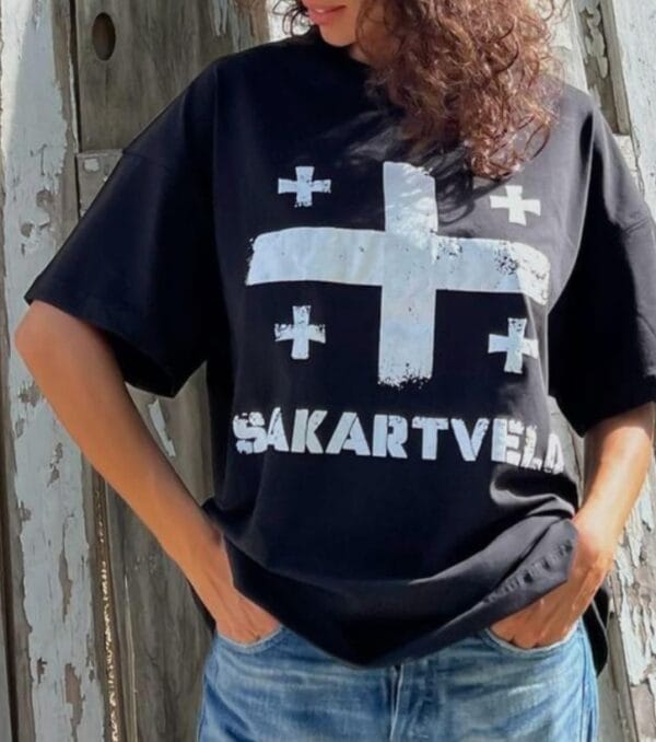 მაისური "საქართველო", შავი - "SIMPLICITY • სიმფლისითი"