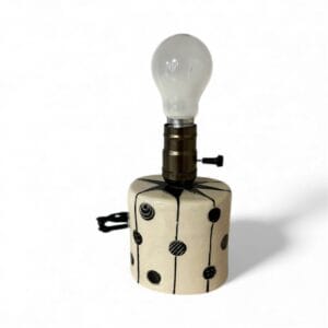 სანათი შავი კოპლებით - "TN ceramics"