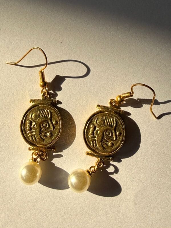 საყურე, ალ.მაკედონელის მონეტა - "ლეგენდა • Legenda"