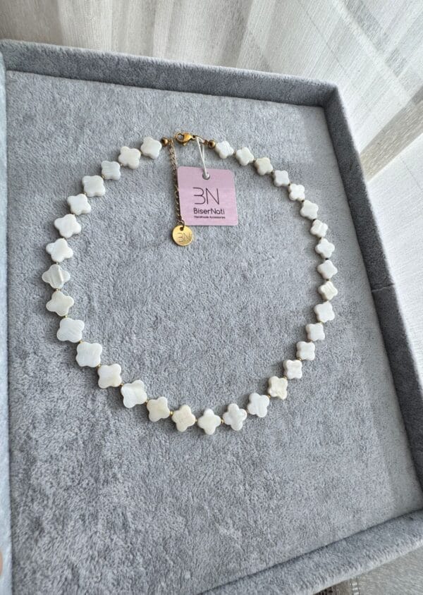 სადაფის ყელსაბამი, თეთრი - "BiserNati • ბისერნათი"