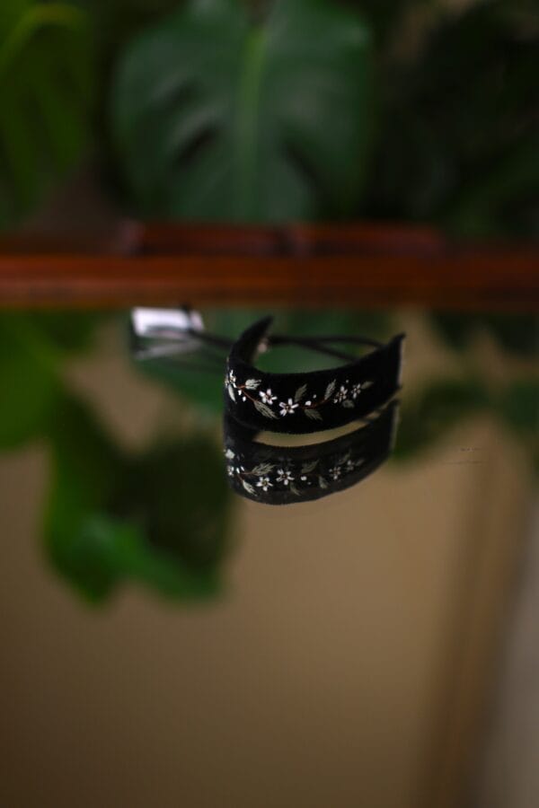 ხელით ნაქარგი სამაჯური - "ketevan karchava • ქეთევან ქარჩავა"