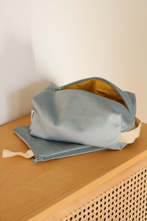 კოსმეტიკის ჩანთების ნაკრები, ცისფერი - "Ketevanne's • ქეთევანეს"