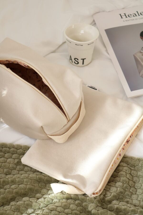 კოსმეტიკის ჩანთების ნაკრები, ღია კრემისფერი - "Ketevanne's • ქეთევანეს"