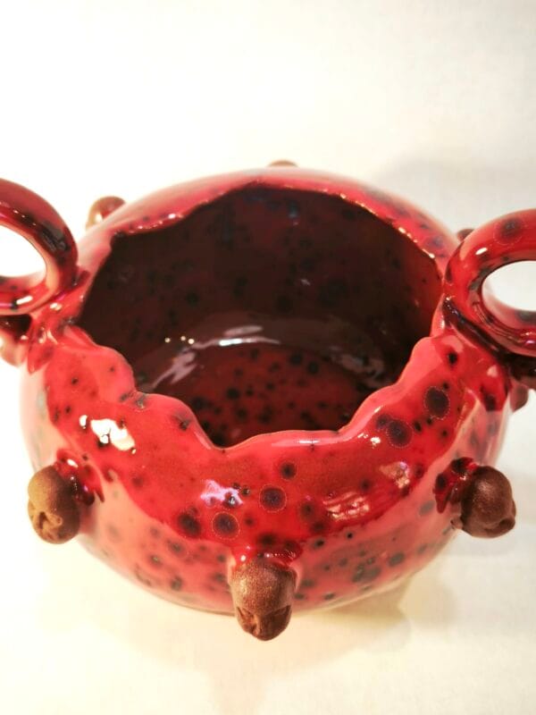 ლარნაკი წითელი სახეებით - "ფოთფოთი • Potpot"