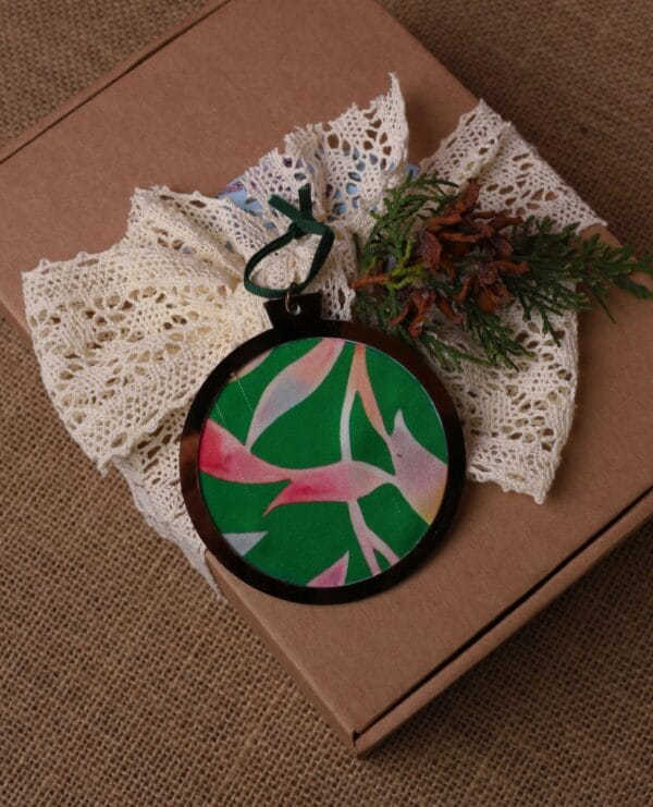 ნაძვის ხის სათამაშო - "უსული • Usuli"