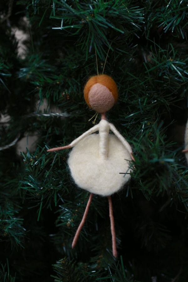 ნაძვის ხის სათამაშო, ბალერინა - "Sofi's Felt Art"