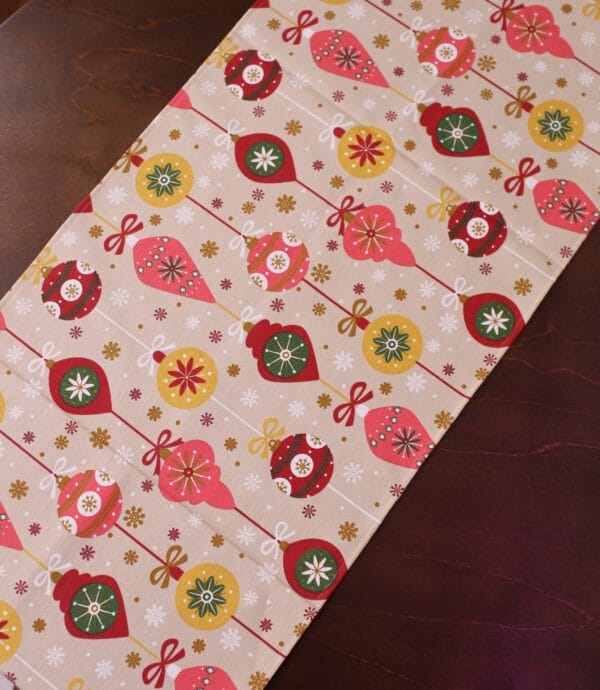 საახალწლო რანერი, ხორცისფერი