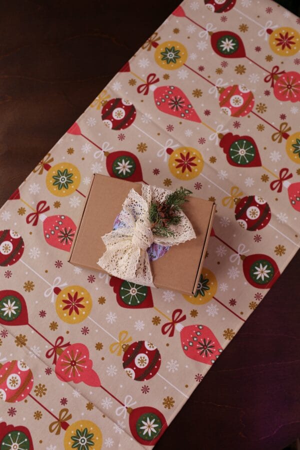 საახალწლო რანერი, ხორცისფერი