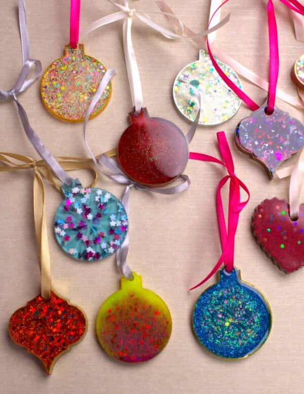 ნაძვის ხის სათამაშო, მრგვალი - "BO EPOXY • ბო ეპოქსი"