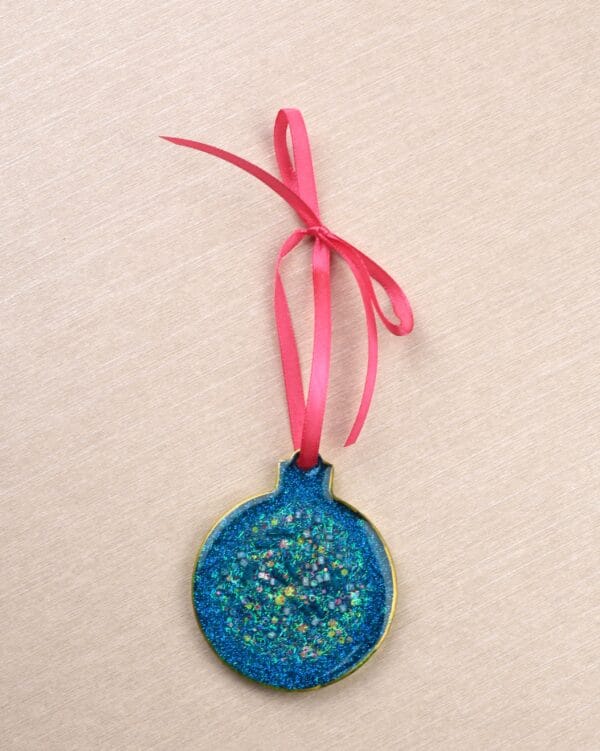 ნაძვის ხის სათამაშო, მრგვალი - "BO EPOXY • ბო ეპოქსი"