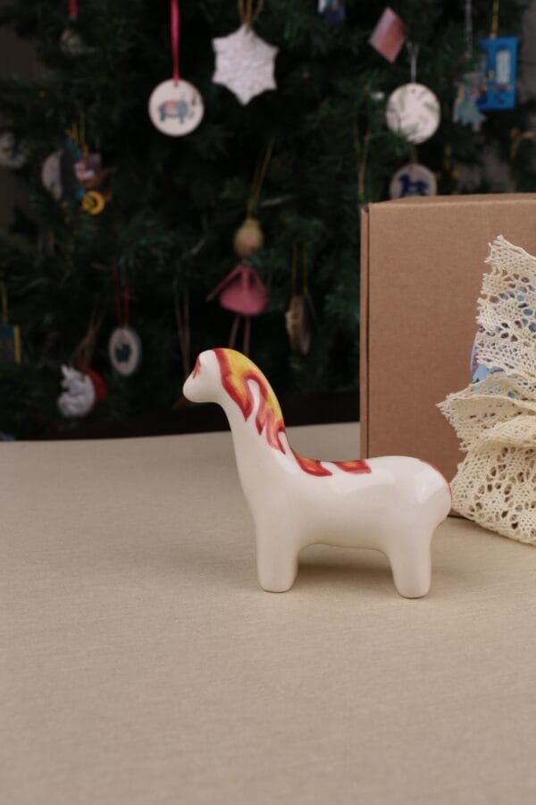 დეკორატიული ცხენი - "Nano Ceramic Studio • ნანო კერამიკ სტუდიო"