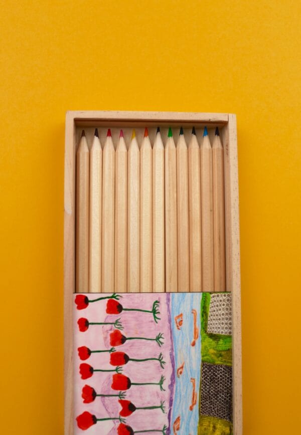 ფანქრები ხის ყუთით - “მზე და მთვარე • Mze da Mtvare”