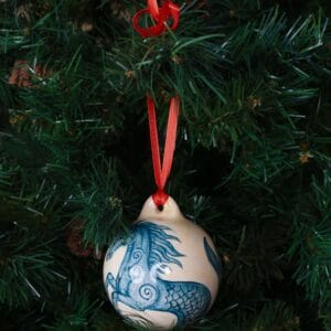 ნაძვის ხის კერამიკის სათამაშო, ლურჯი ცხენი - "Nari Ceramics • ნარი კერამიქს"