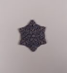 ნაძვის ხის სათამაშო, იისფერი ფიფქი - "Fey Ceramic Studio • ფეი კერამიკ სტუდიო"